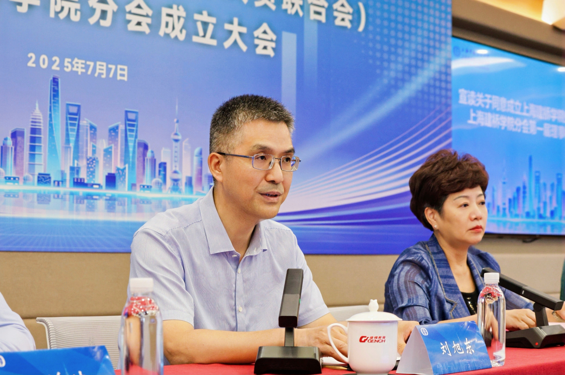 aipx0100.jpg aipx0100.jpg